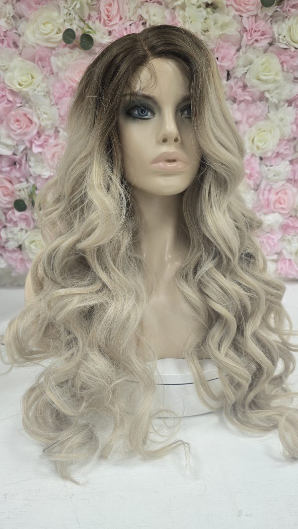 Sleek spotlight lace parting wig Isabelle - Image 20